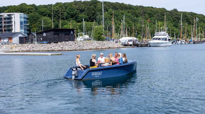 hvis Tumult Turbulens Goboat Århus - Lej en eldrevet motorbåd i Århus havn